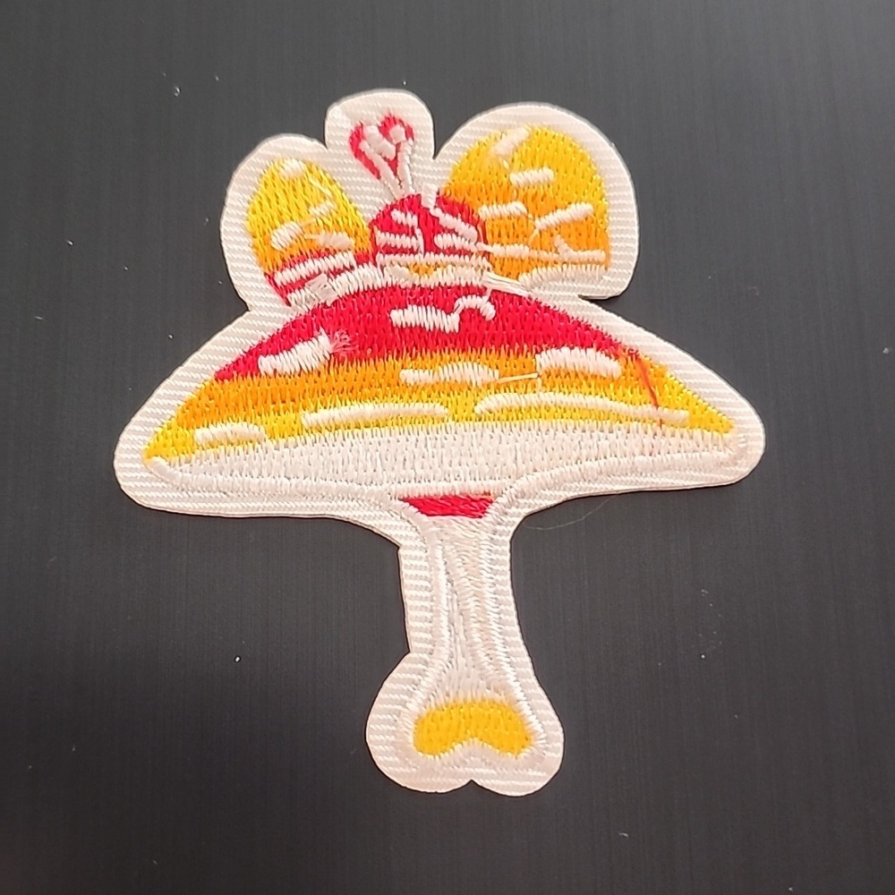 MUSHROOM HIPPIE EMBROIDERY IRON ON PATCH